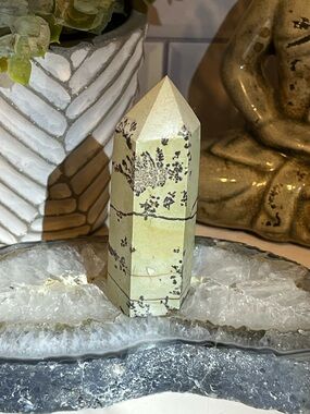 Dendritic Picture Jasper Tower
